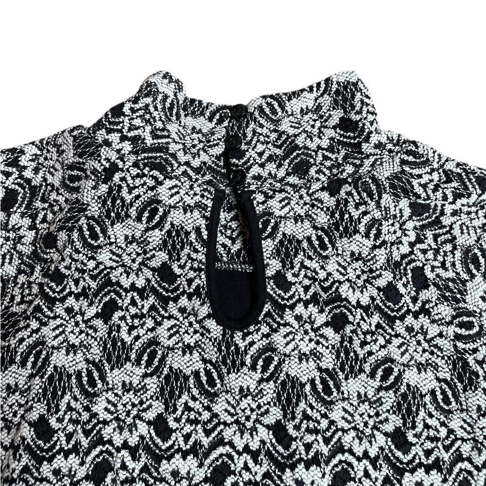 SUNDANCE Women's Black and White Patterned Blouse Size Small - Picture 3 of 9